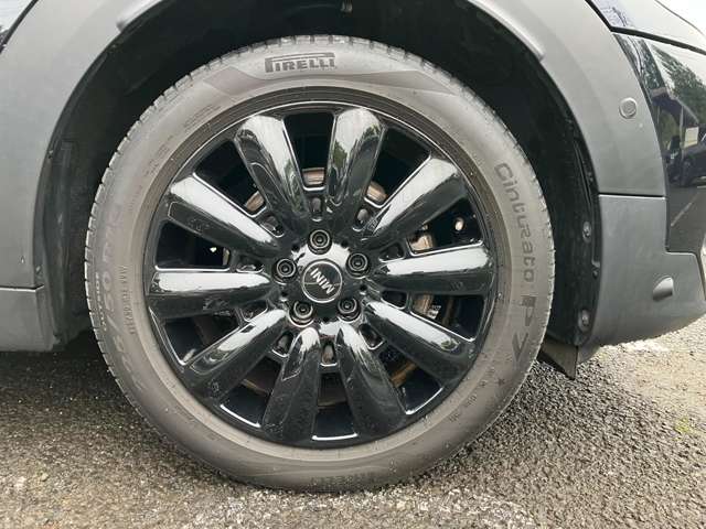 MINI Crossover 11