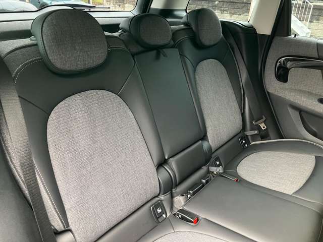 MINI Crossover 5