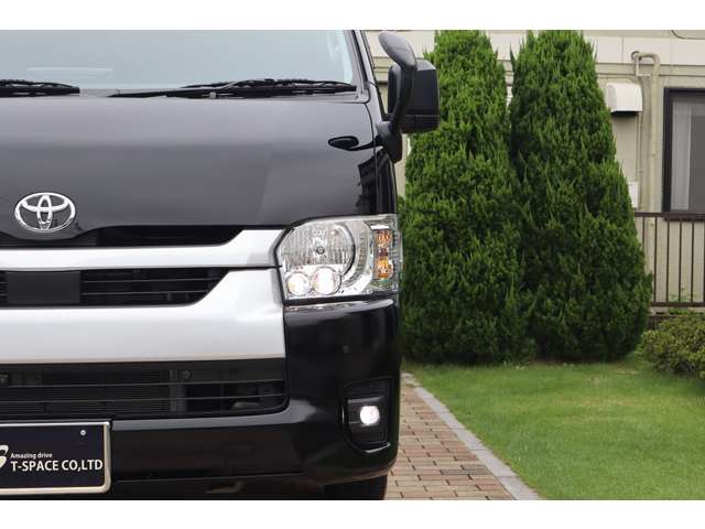 Toyota Hiace Commuter 10