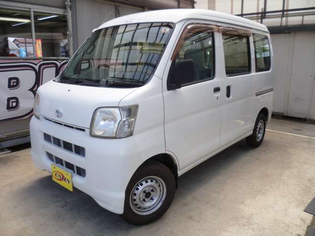 Daihatsu Hijet Cargo 4