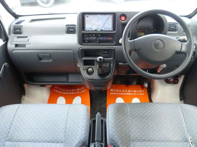 Daihatsu Hijet Cargo 6