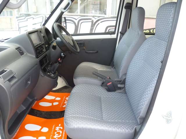 Daihatsu Hijet Cargo 7