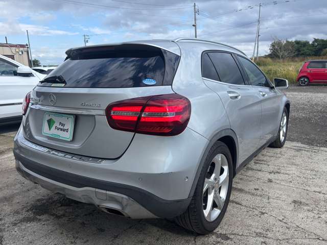 Mercedes-Benz GLA-Class 11