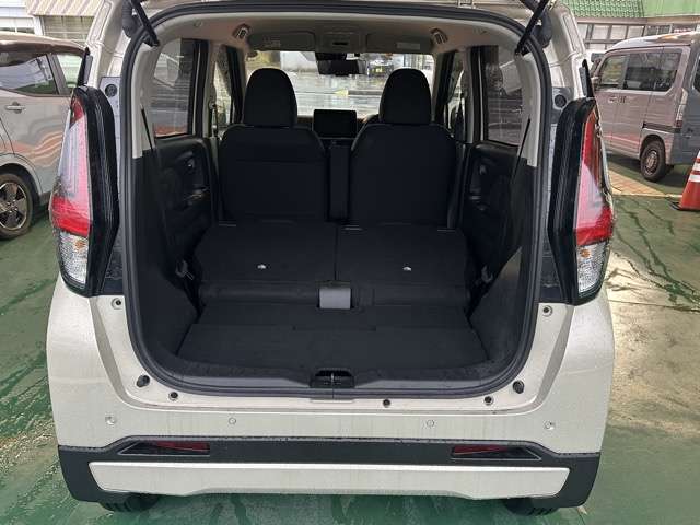 Mitsubishi eK X EV 11