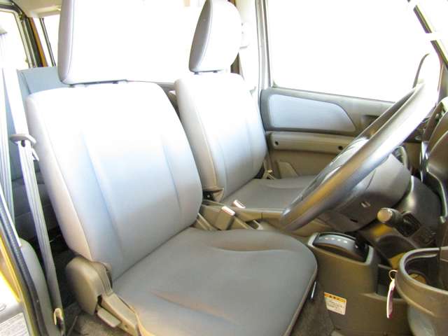 Mitsubishi Minicab Van 6
