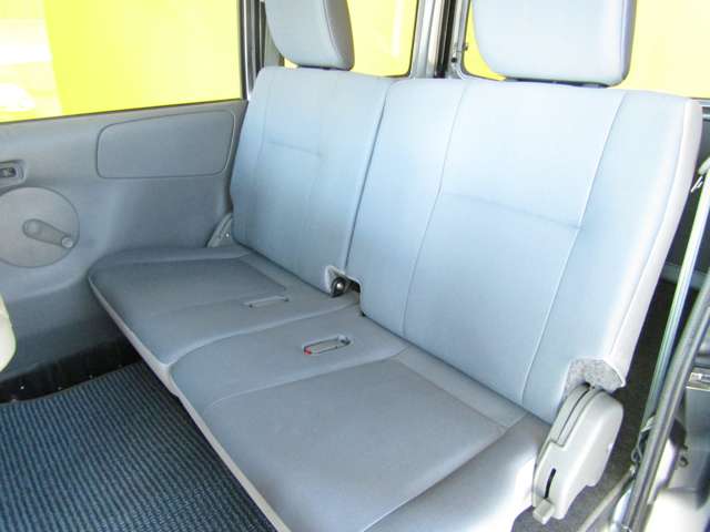Mitsubishi Minicab Van 8