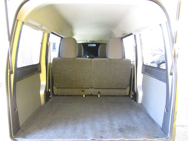 Mitsubishi Minicab Van 9
