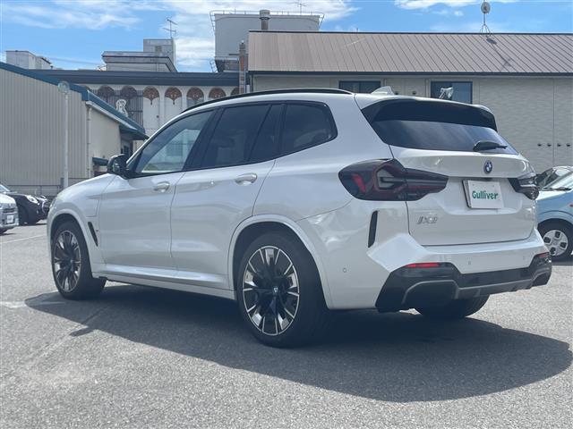 BMW iX3 9