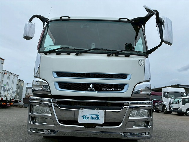 Mitsubishi Fuso Super Great 11
