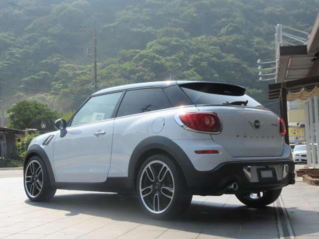 MINI Paceman 9