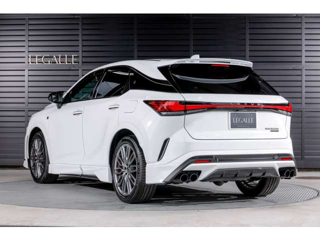 Lexus RX 9
