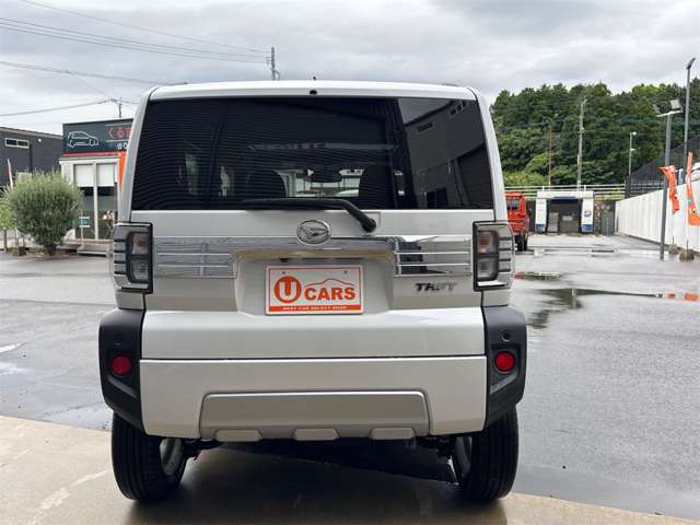 Daihatsu Taft 9