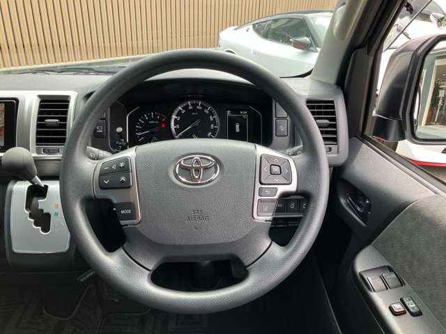 Toyota Hiace 11