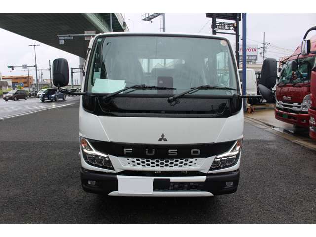 Mitsubishi Fuso Canter 2