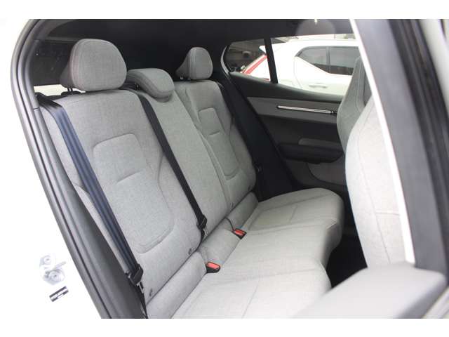 Volvo EX30 7