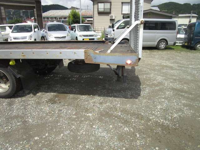 Hino Dutro 12