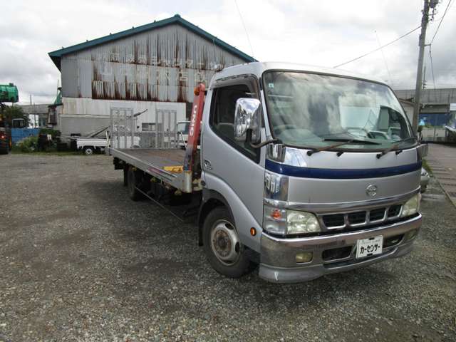 Hino Dutro 3