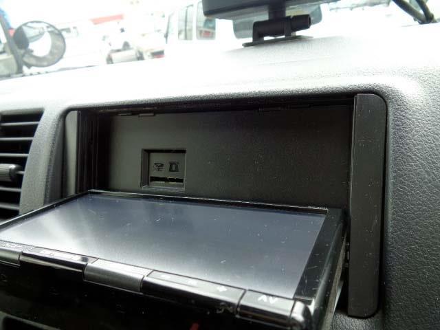 Toyota Hiace Van 8