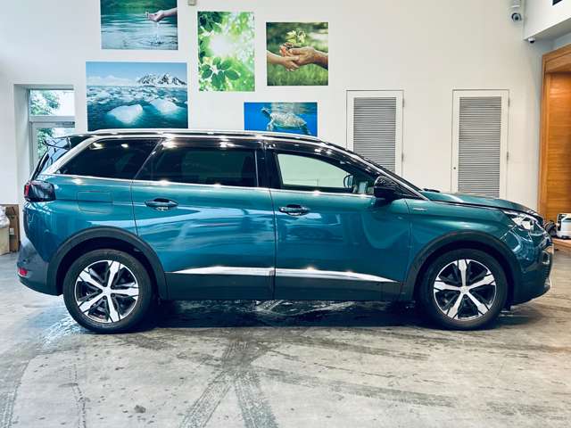 Peugeot 5008 9
