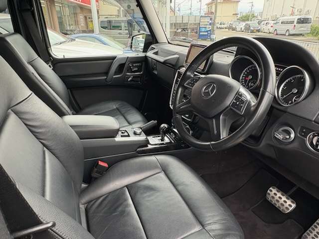 Mercedes-Benz G-Class 8
