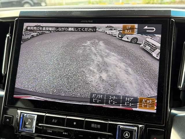 Toyota Vellfire 6