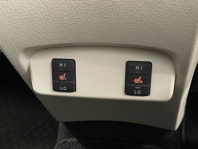 Toyota Sienta 9