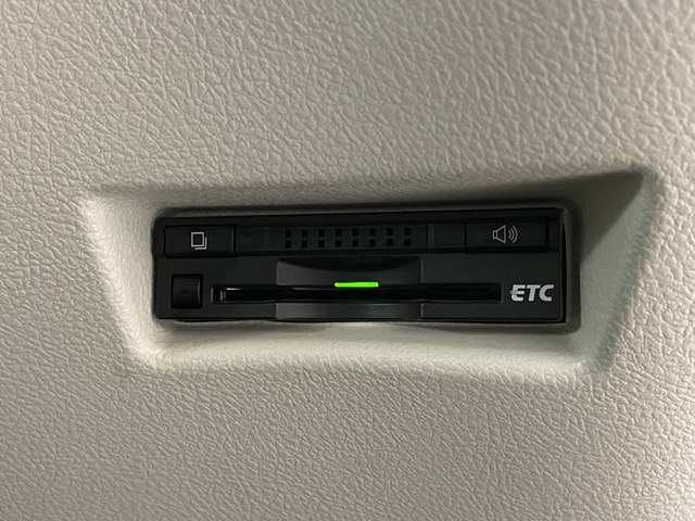 Toyota Sienta 10