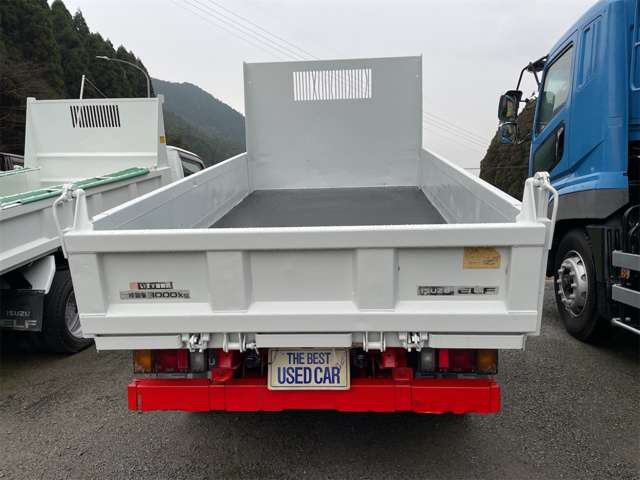 Isuzu Elf 9
