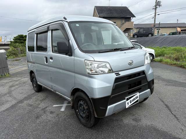 Daihatsu Hijet Cargo 10
