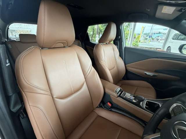 Lexus LBX 10