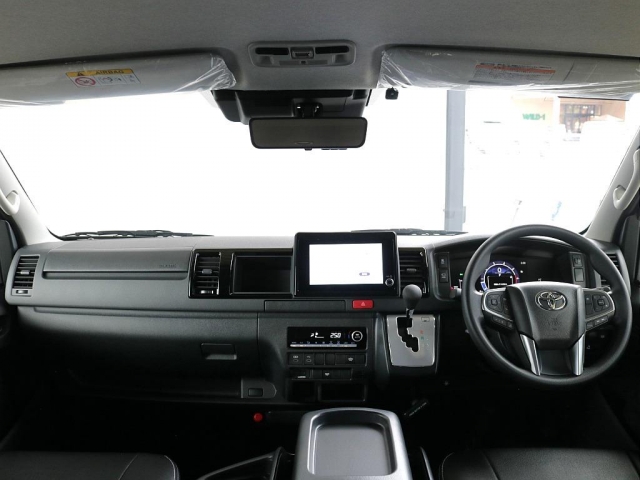 Toyota Hiace 2