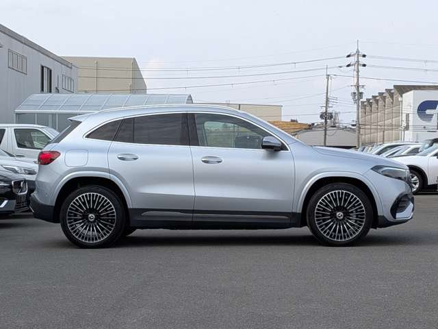 Mercedes-Benz EQA 8