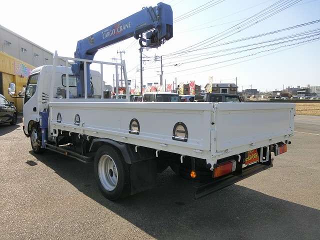 Hino Dutro 12