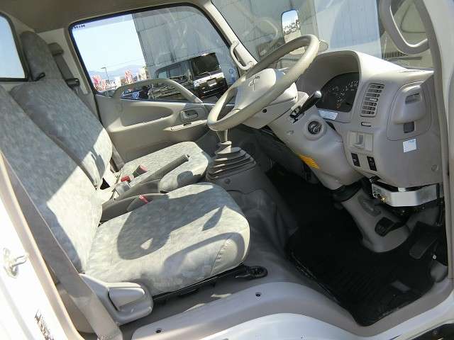 Hino Dutro 7