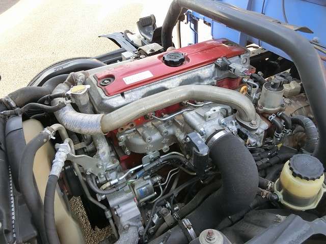Hino Dutro 9