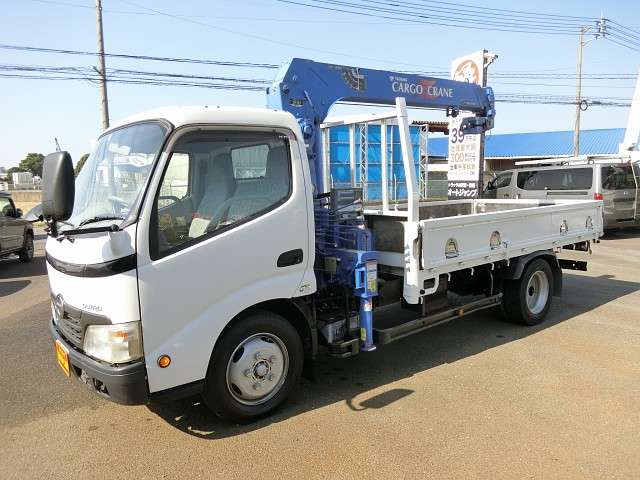 Hino Dutro 10