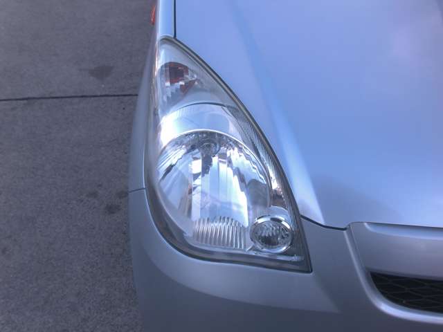 Daihatsu Mira 12