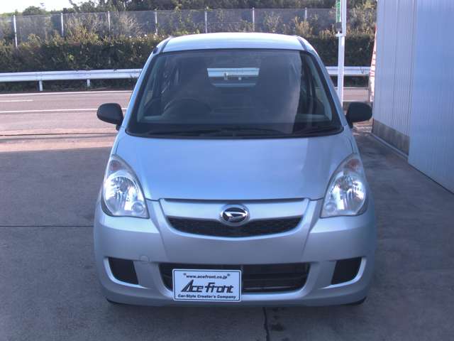 Daihatsu Mira 2