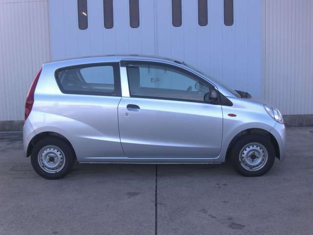 Daihatsu Mira 7
