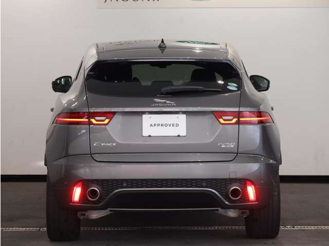 Jaguar E-Pace 12