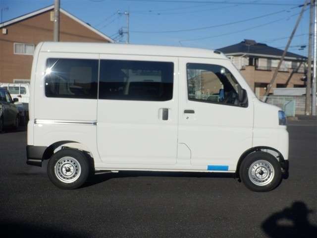 Daihatsu Hijet Cargo 7