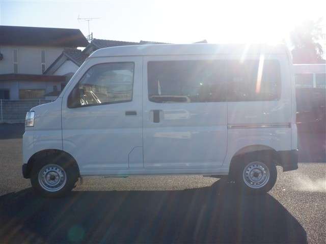Daihatsu Hijet Cargo 8