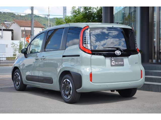 Toyota Sienta 8