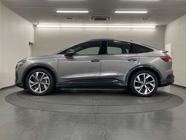 Audi Q4 Sportback e-tron 5