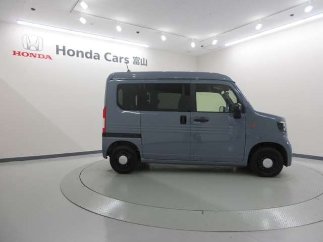 Honda N-VAN 12