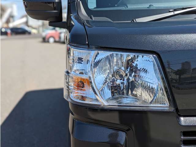 Daihatsu Hijet Cargo 12