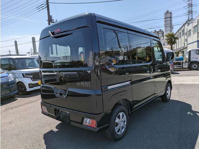 Daihatsu Hijet Cargo 8