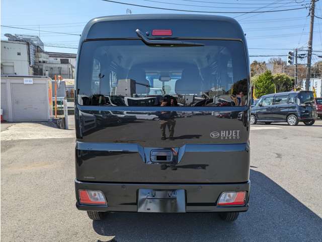 Daihatsu Hijet Cargo 9