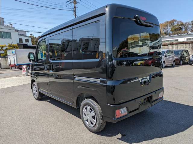 Daihatsu Hijet Cargo 10