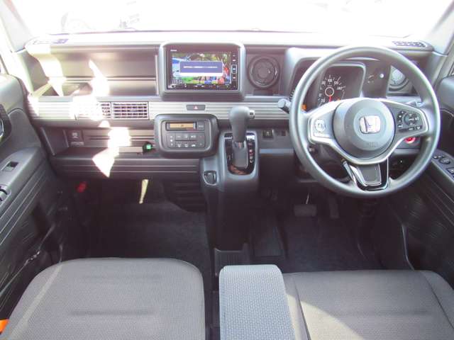 Honda N-VAN 8